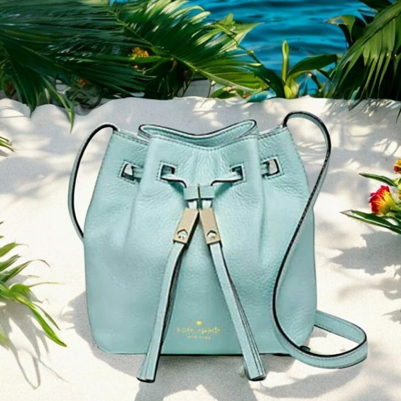 Kate Spade Baby Blue Leather Bucket Crossbody Bag EUC 🩵